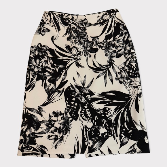 White House Black Market Dresses & Skirts - White House Black Market Cream Black Floral Print Pencil Skirt - Size 00